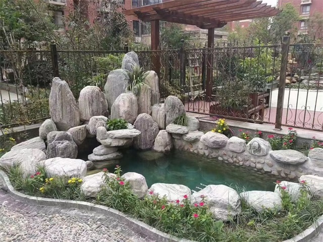江西济南别墅庭院假山鱼池